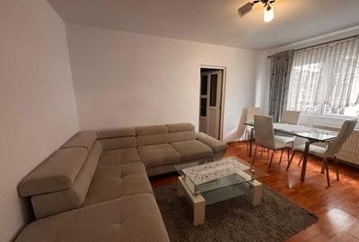 Apartament cu 3 camere semidecomandat, mobilat în Calea Moldovei - 1