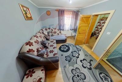 Casă cu 4 camere cu Teren 900 Mp în Est - 11