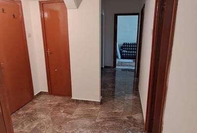 Apartament cu 3 camere decomandat în Hipodrom 4 - 1