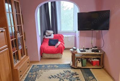 Apartament cu 3 camere semidecomandat în Micro 15 - 3