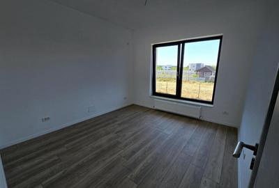 Casa langa padure cu curte generoasa 704 mp - 13