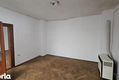 Casă cu 3 camere cu Teren 130 Mp în Central - 16