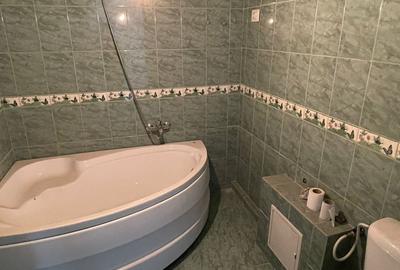 PIATA SUD decomandat cu 3 camere -balcon mare - 9