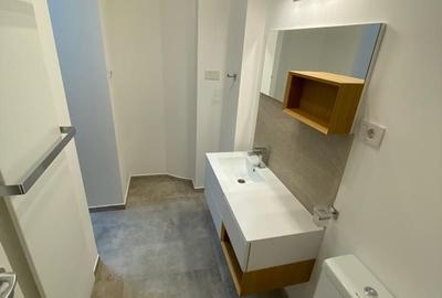 Apartament cu 5 camere semidecomandat, mobilat în P-ța Rosetti - 26