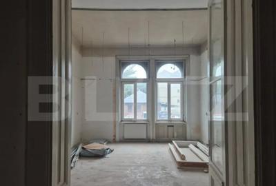 Casă cu 7 camere cu Teren 1021 Mp în Central - 8