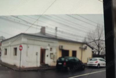 Spațiu comercial, de 55 mp, în Central - 4