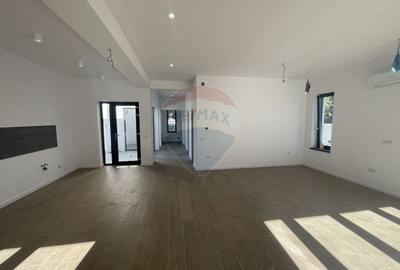 Casa / Vila cu 4 camere de vanzare in zona Nord - 5