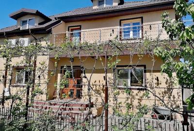 Casă cu 5 camere cu Teren 515 Mp în Vărsătura - 3