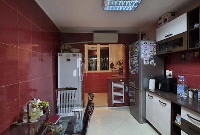 Apartament cu 4 camere semidecomandat, mobilat în Apărătorii Patriei - 11
