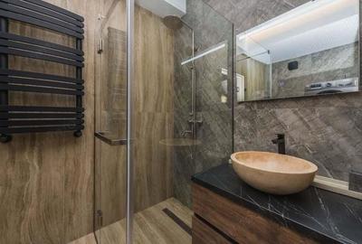 Apartament cu 2 camere în Apărătorii Patriei