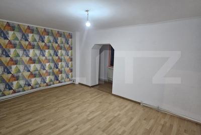 Apartament spatios, 4 camere, zona Obcini - 1