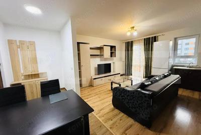Apartament cu 2 camere decomandat în Tractorul