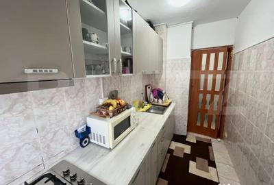 Apartament cu 2 camere semidecomandat în Micro 6 - 4