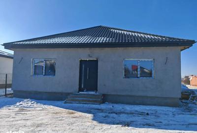 Casă cu 4 camere cu Teren 400 Mp în Crevedia - 4