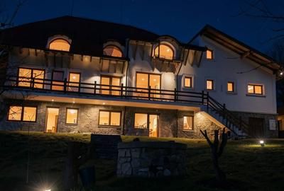 Casă individuală cu 8 camere cu Canalizare în Vest - 31