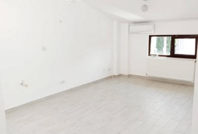 Spațiu comercial, de 50 mp, în Bd. Independenței - 2