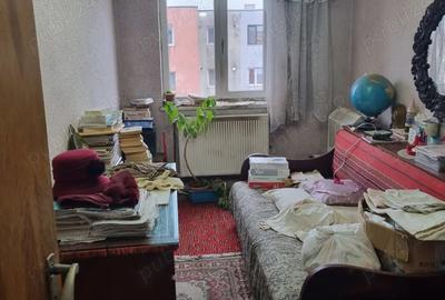 Apartament cu 4 camere semidecomandat în Trivale - 8