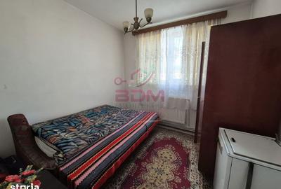 Apartament cu 3 camere semidecomandat în Micro 1 - 4