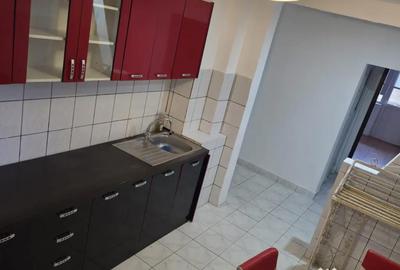 Apartament cu 3 camere decomandat în Cetate - 2