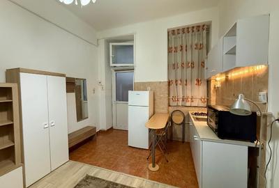 Garsonieră circulară în Central - 4