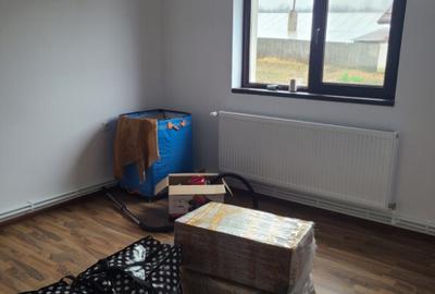 Casa de vanzare in Dobroteasa - 2