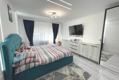 Apartament cu 3 camere decomandat, mobilat în Ampoi 3