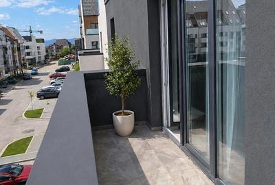 Apartament cu 2 camere decomandat în Tractorul - 4