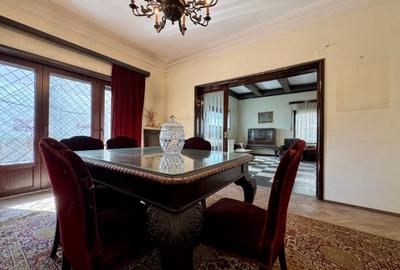 Casă individuală cu 7 camere cu Canalizare în Capitale - 2