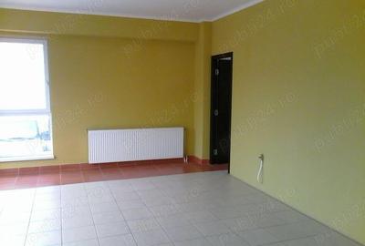 Spațiu comercial, de 92 mp, în Central - 6