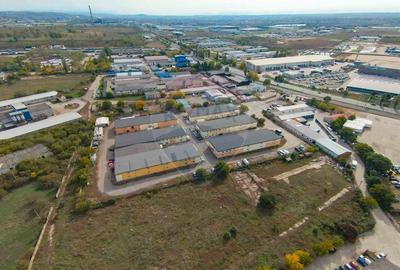 De vanzare Spatiu industrial de 10 129 mp Soseaua Borsului - 38