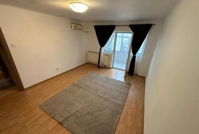 Apartament cu 2 camere decomandat în Hala Centrală - 11