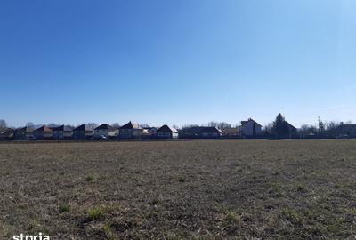 Teren de 2325 mp, în Hărman - 1
