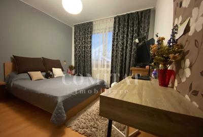 Apartament cu 2 camere semidecomandat, mobilat în Central