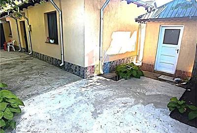 Casă cu 4 camere cu Teren 443 Mp în Cazasu