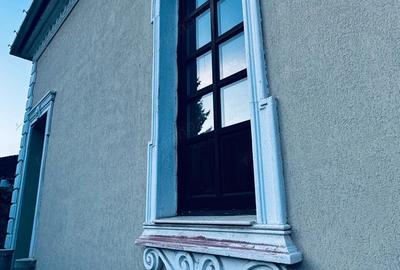 Proprietate Unica in Inima Ora?ului: 5 Case cu Poten?ial Imens - Ideal pentru Investi?ii! - 2