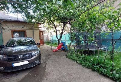 Casă individuală cu 4 camere cu Teren 288 Mp în Eroii Revoluției - 1