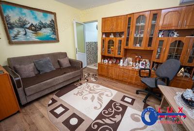 Apartament cu 3 camere semidecomandat în Neptun - 2