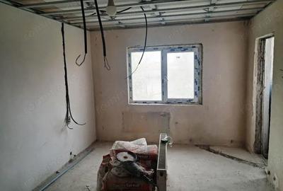 Apartament cu 3 camere decomandat în 9 Mai - 6
