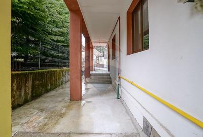 Casă cu 6 camere cu Teren 608 Mp în Central - 9