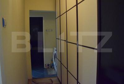 Apartament cu 3 camere, semidecomandat, la etaj intermediar, zona Astra - 20