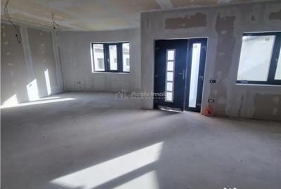 Casă cu 6 camere cu Teren 1200 Mp în Poroschia - 17