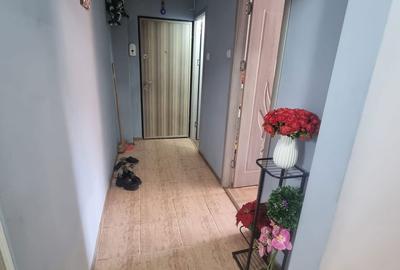 Apartament cu 2 camere decomandat în Km 5