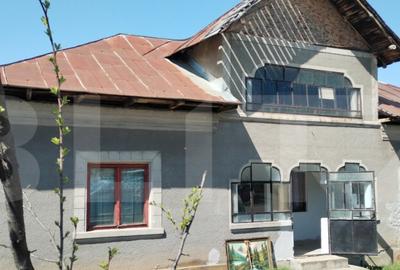 Casa de vanzare , 3 camere, 80mp 1100mp teren , zona Unguren - 3