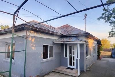 Casă cu 4 camere cu Teren 2051 Mp în Finta - 2