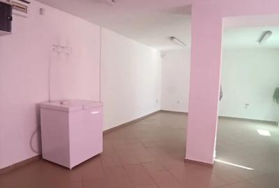 Spațiu comercial, de 50 mp, în Central - 2