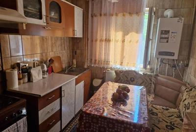 Apartament cu 2 camere semidecomandat în Filiași - 5