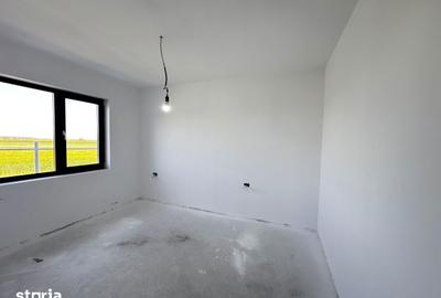 Casă cu 4 camere cu Teren 450 Mp în Central - 9