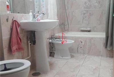 Apartament cu 4 camere semidecomandat, mobilat în Titan - 5