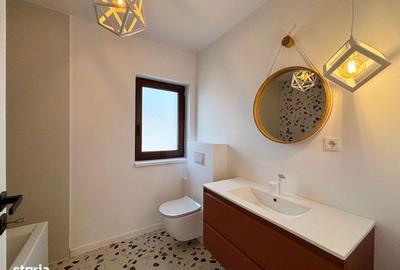 Casă cu 5 camere cu Teren 427 Mp în Central - 2