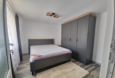 Casă cu 3 camere cu Canalizare în Km 4 - 14